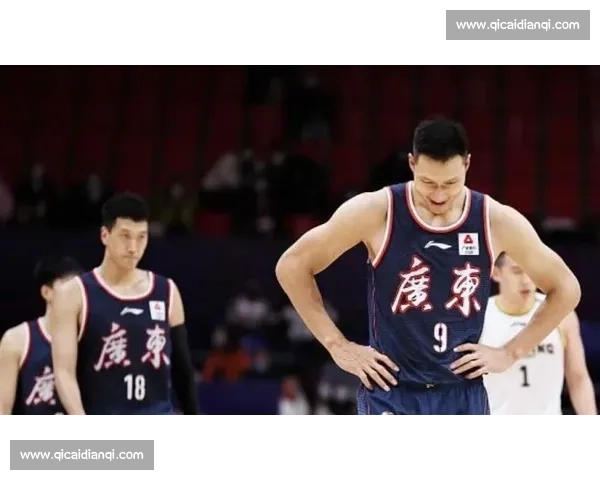 杨瀚森 NBA 首秀,易建联复出之路再陷迷雾 杨瀚森 NBA 首秀,易建联复出之路再陷迷雾