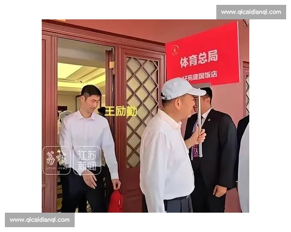 王励勤自律身材引热议:从运动员到管理者,他如何保持「逆生长」状态? 王励勤自律身材引热议:从运动员到管理者,他如何保持「逆生长」状态?