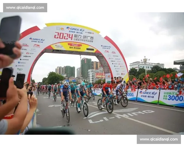 环广西大众赛开赛：广西双雄车队主场逐风